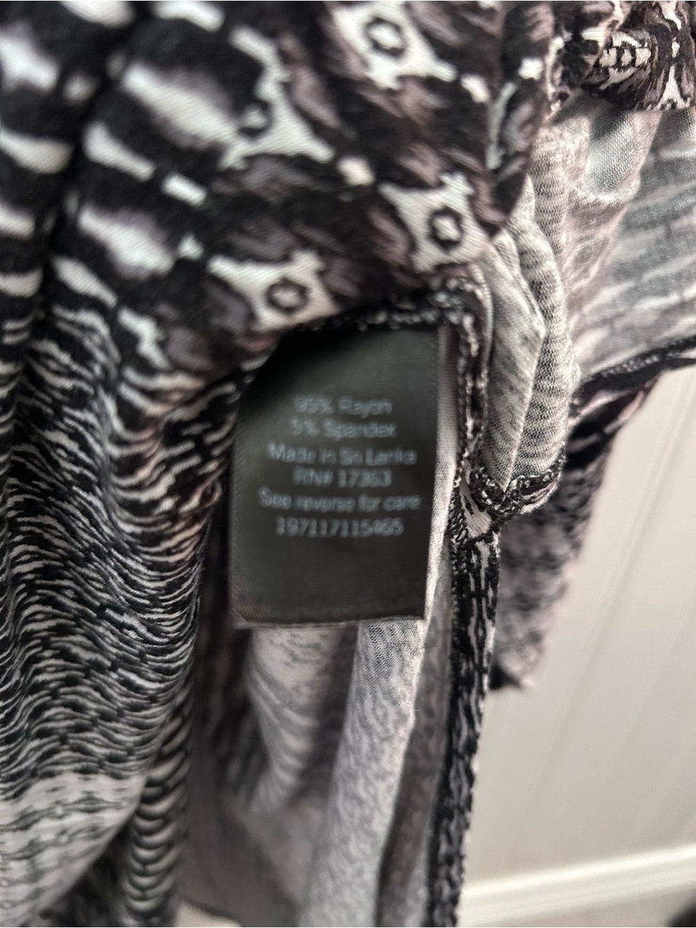 Simply Vera Vera Wang Black and White Patchwork Printed Kaftan 2X - Picture 6 of 6